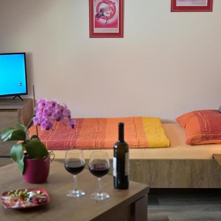 Penzion A Wellness U Trebonske Madony エクステリア 写真